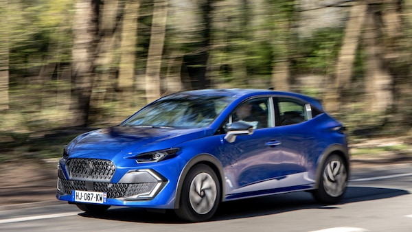 Bollo, il taglio cambia l'usato: il 45% cerca auto da 80 kW