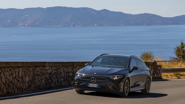 Mercedes-Benz CLA Shooting Brake Hybrid, la wagon sportiva taglia i consumi