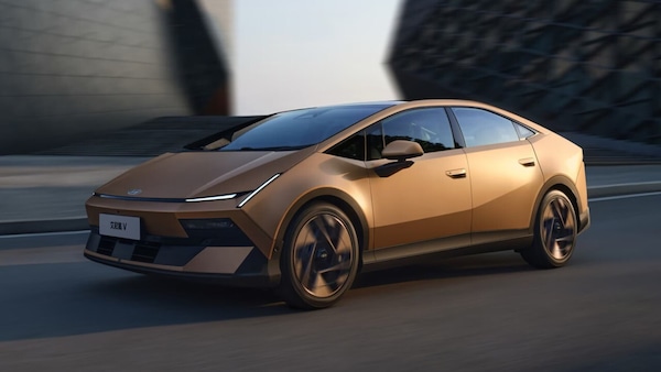Hyundai Ioniq V, stile Lambo con lo sconto

