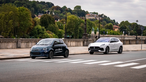Guida autonoma, Stellantis accelera con Fiat 500e e Maserati Grecale