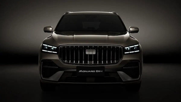 Geely, debutto plug-in a Parigi con il Suv Monjaro EM-i
