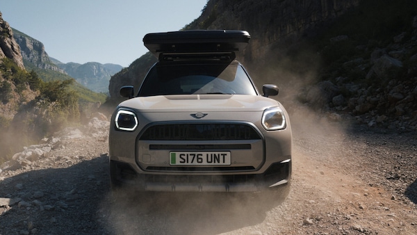 MINI Countryman diventa selvaggia per i 25 anni con BMW