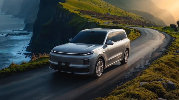 Leapmotor, non solo B03: a Parigi il grande Suv D19