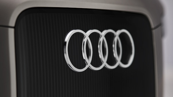 Audi, odori e vibrazioni per rendere 'vive' le elettriche