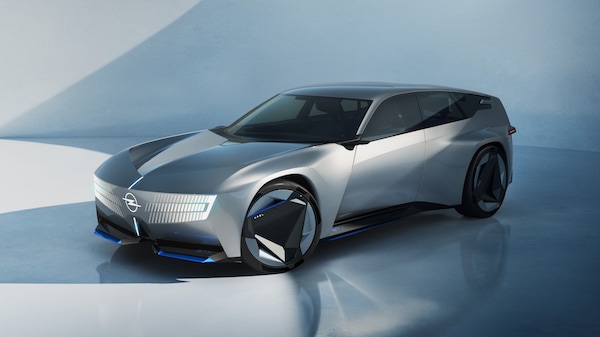 Opel STX Concept, il futuro è wagon
