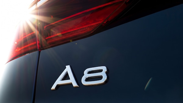 Audi A8, ritorno in salsa Porsche