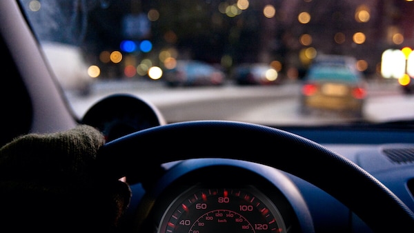Banda delle minicar a Roma, traditi da un adesivo e dallo smartphone