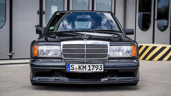 Mercedes-Benz, fior di berline a Bologna per i 140 anni