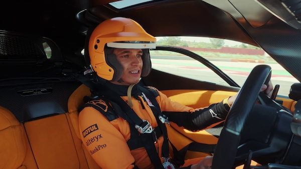 Norris guida la McLaren W1: ‘Mi ha spaventato’