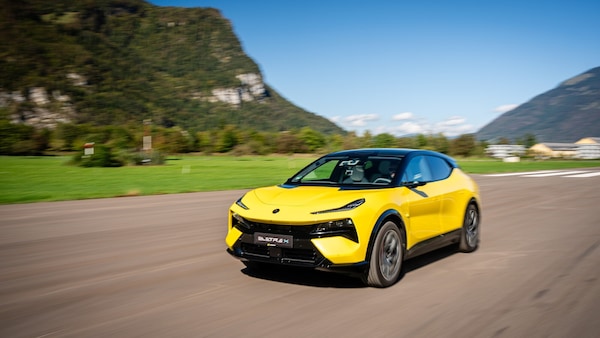 Lotus Eletre X: con una lettera diventa ibrida