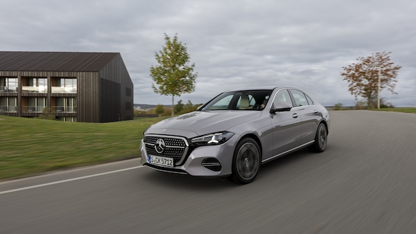 Mercedes-Benz Classe C: il diesel si rinnova, il benzina sorprende