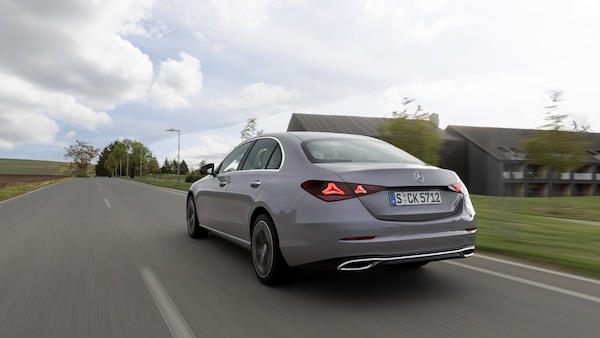 Mercedes-Benz Classe C 2026, nuovo vestito e tanta sostanza