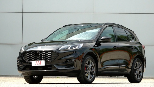 Ford Kuga restyling, nuovi fari e nuovo volto per il 2023 | Auto.it