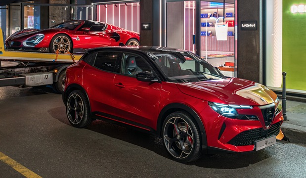 Alfa Romeo Junior e 33 Stradale alla Milano Design Week 2024