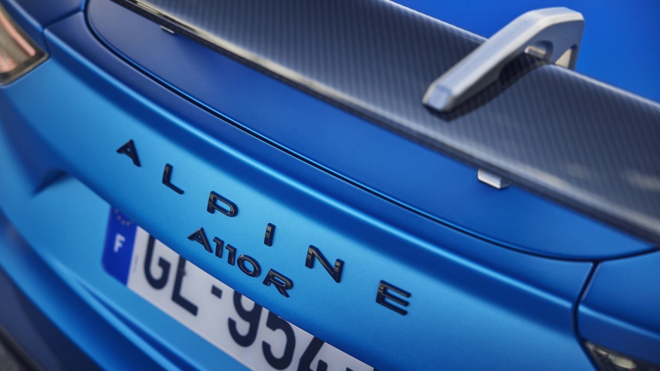 Alpine elettriche, in arrivo la sportiva con batteria in due parti