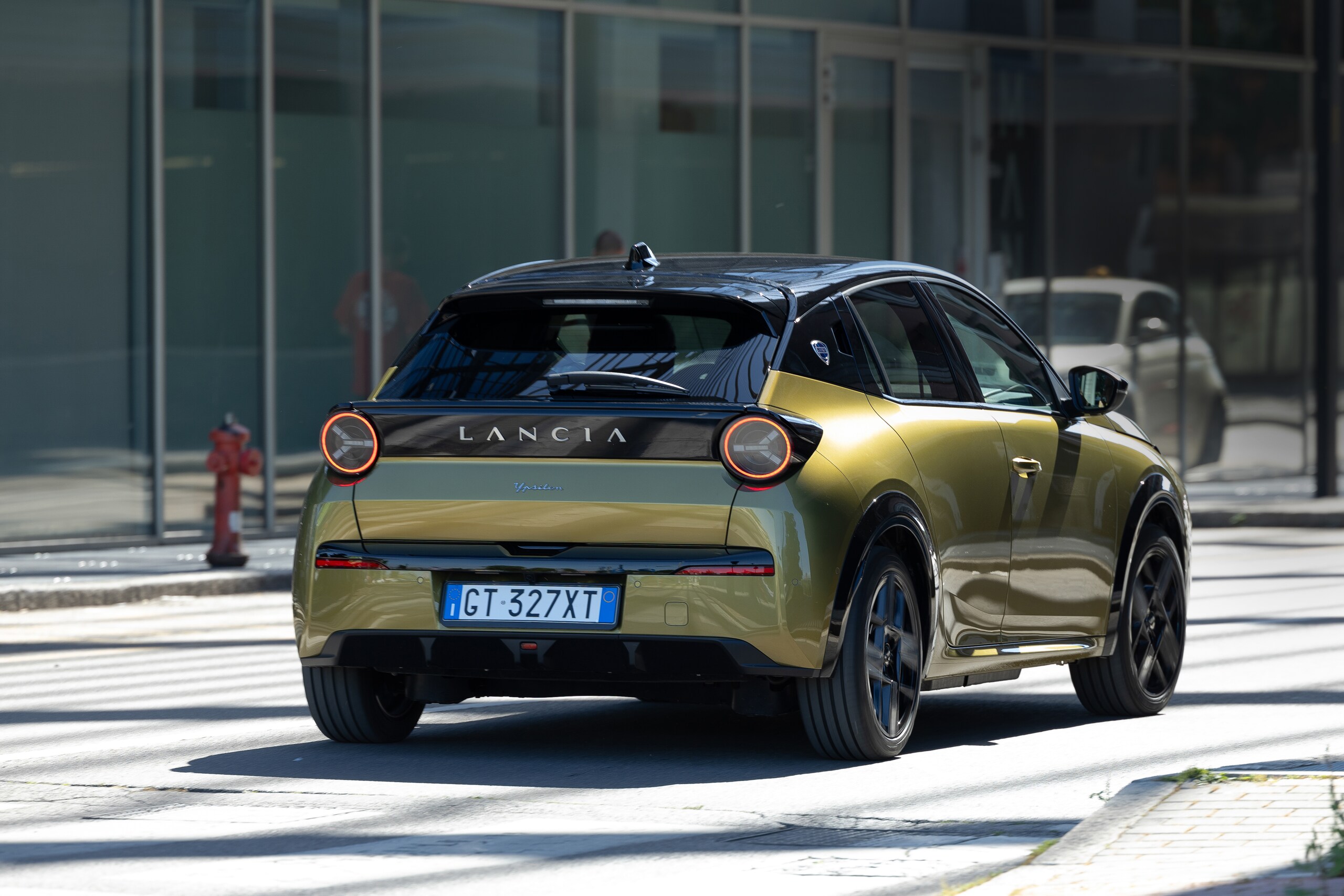 undefined Ypsilon BEV LX - 2024