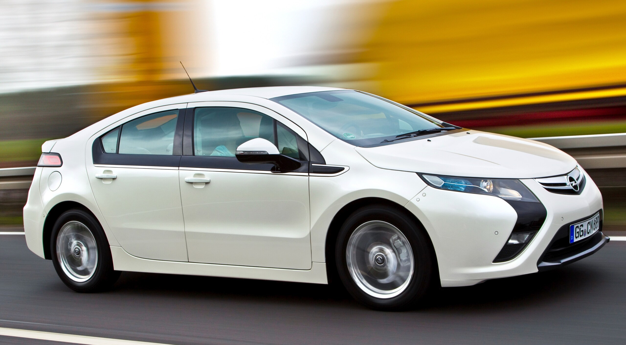 undefined Ampera - 2012